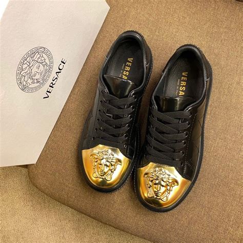 heren schoenen versace|versace men's shoes silver label.